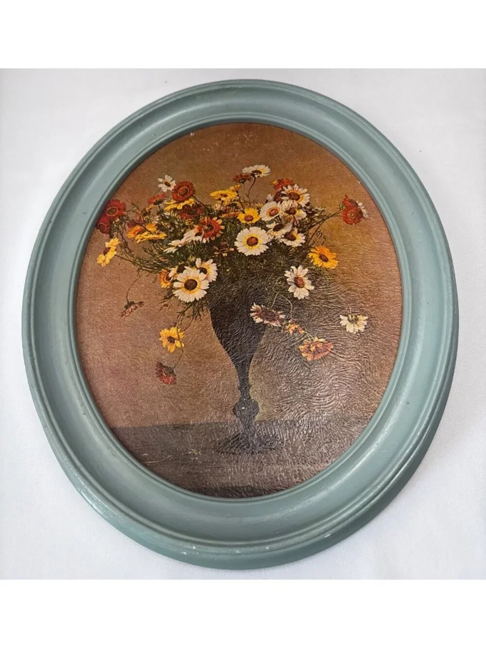 Floral Lithograph Green Plastic Oval Frame 10